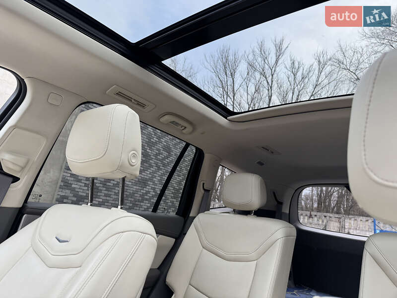Универсал Cadillac XT6 2022 в Днепре