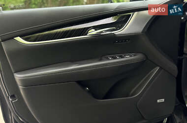 Внедорожник / Кроссовер Cadillac XT6 2019 в 