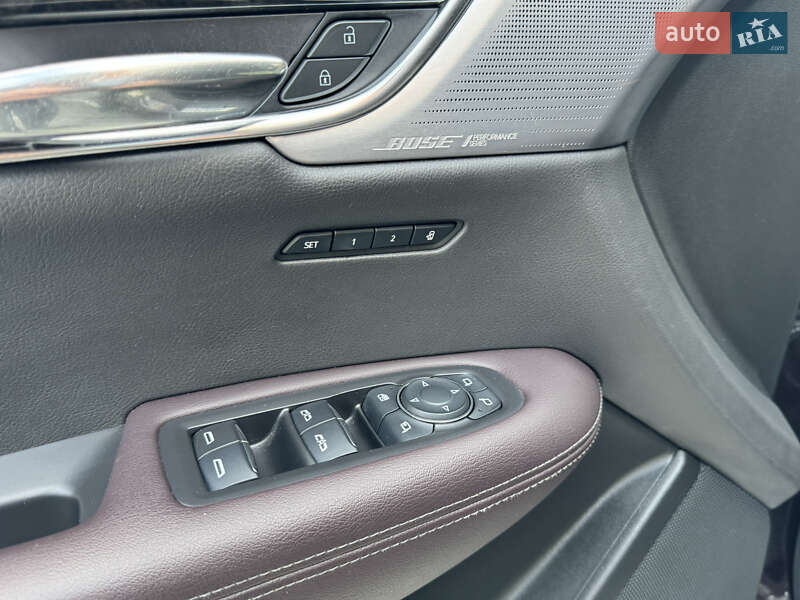 Внедорожник / Кроссовер Cadillac XT6 2019 в Киеве