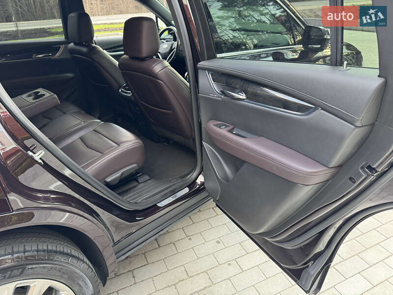 Внедорожник / Кроссовер Cadillac XT6 2019 в Киеве