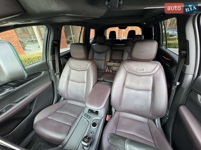 Внедорожник / Кроссовер Cadillac XT6 2019 в Киеве