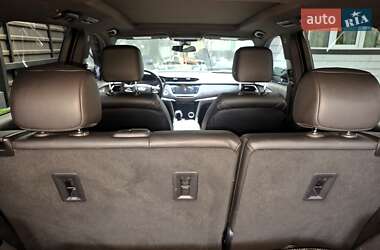 Позашляховик / Кросовер Cadillac XT6 2021 в 
