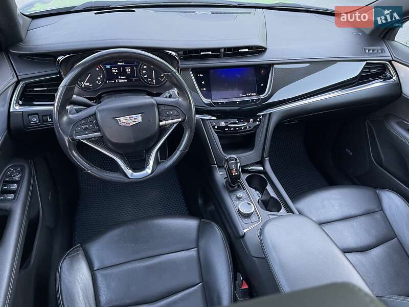 Внедорожник / Кроссовер Cadillac XT6 2019 в Киеве