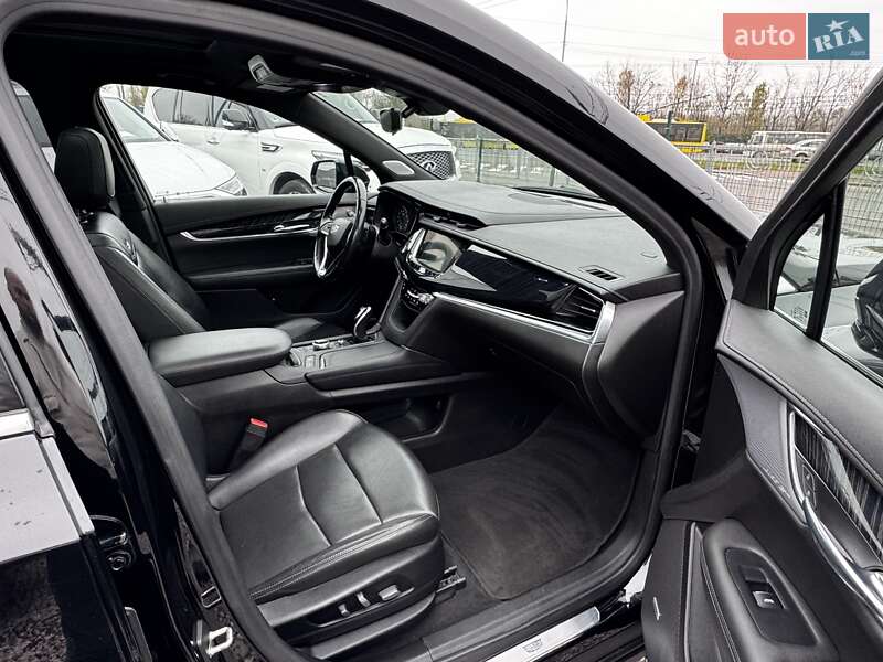 Внедорожник / Кроссовер Cadillac XT6 2019 в Киеве