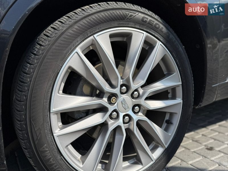 Внедорожник / Кроссовер Cadillac XT6 2019 в Киеве