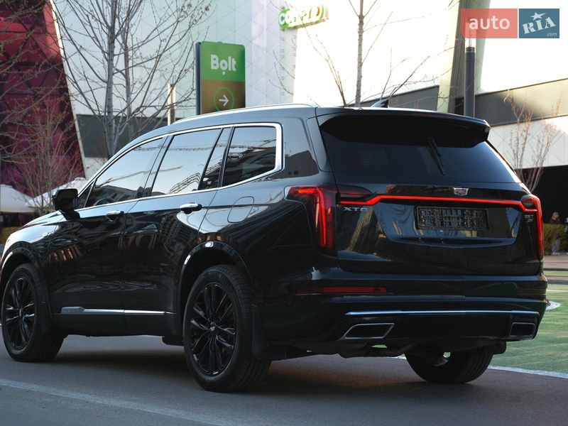 Позашляховик / Кросовер Cadillac XT6 2021 в Києві