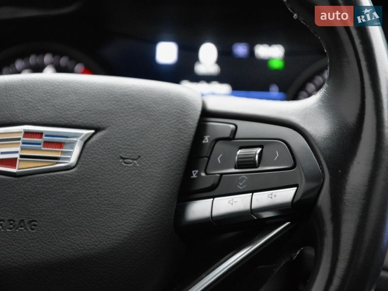 Позашляховик / Кросовер Cadillac XT6 2021 в Києві