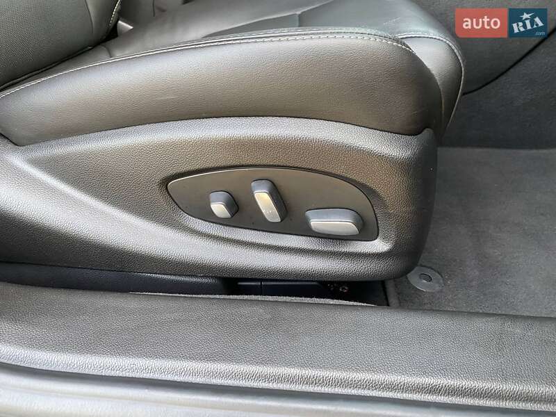 Седан Cadillac XTS 2019 в Львові