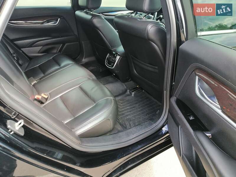 Седан Cadillac XTS 2016 в Киеве