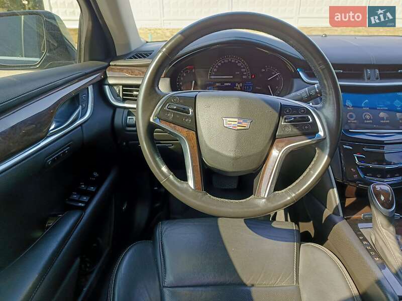 Седан Cadillac XTS 2016 в Киеве