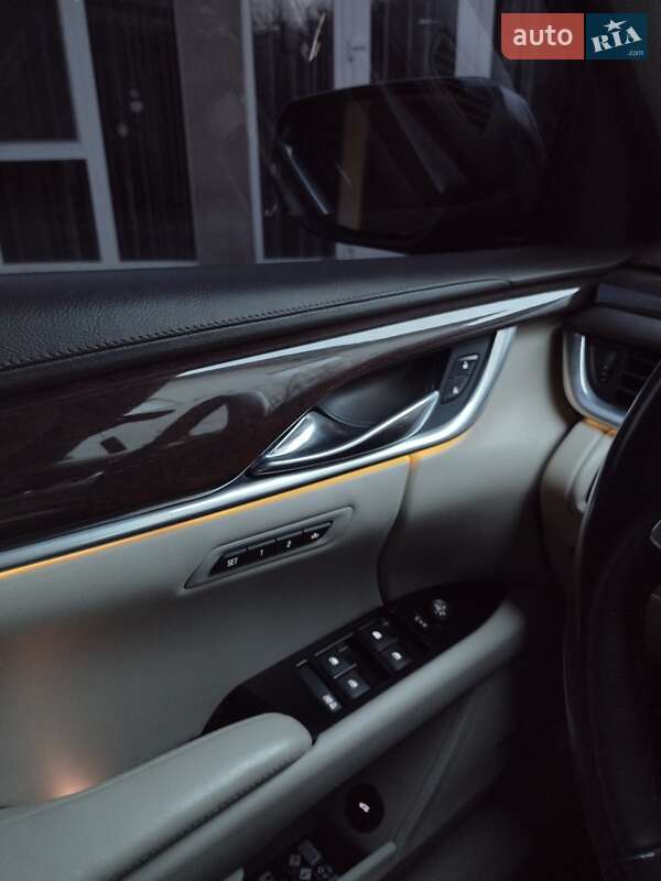 Седан Cadillac XTS 2017 в Львове