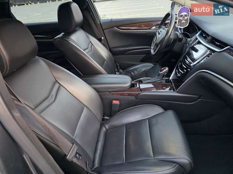 Седан Cadillac XTS 2016 в Киеве