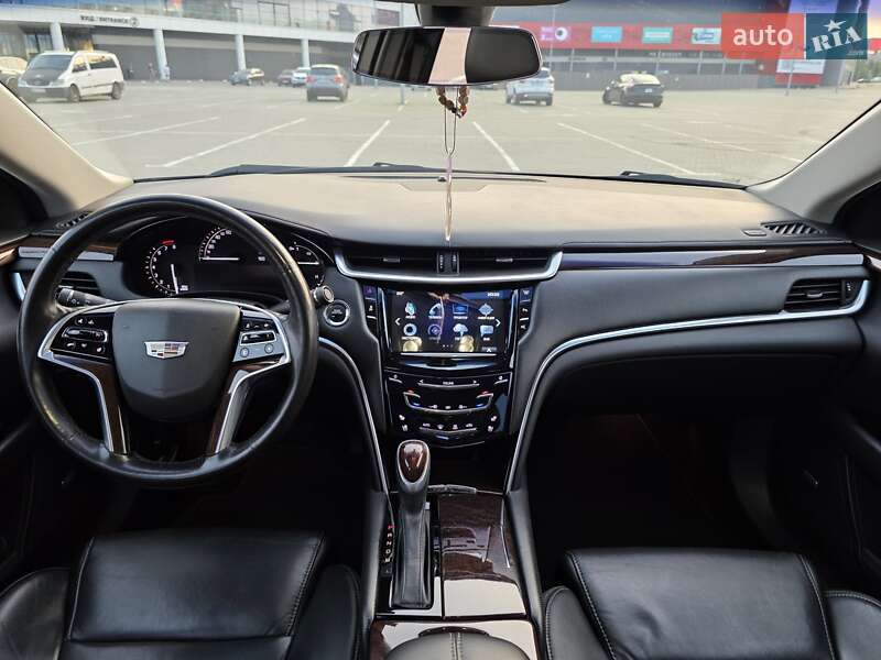 Седан Cadillac XTS 2016 в Киеве