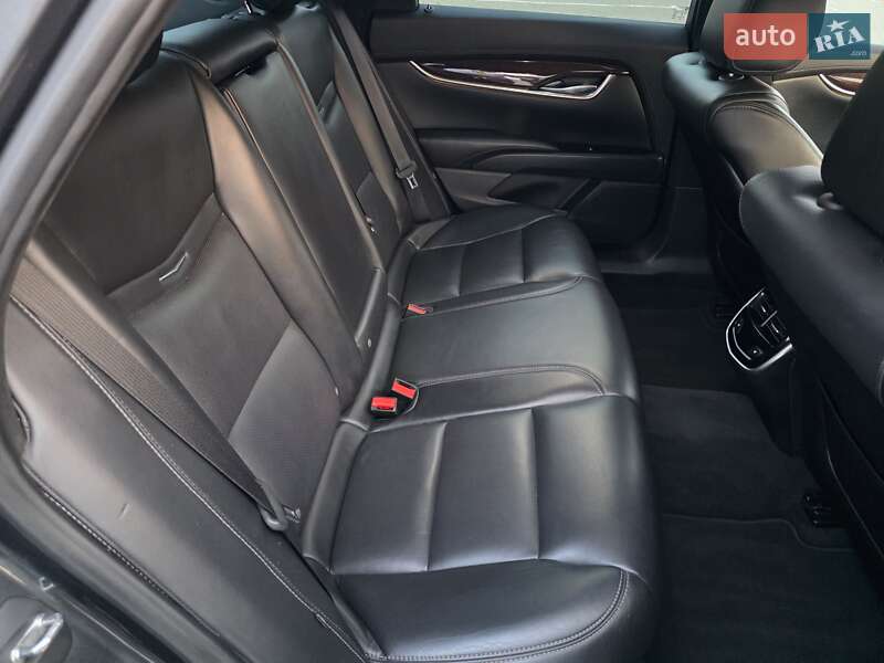 Седан Cadillac XTS 2016 в Киеве