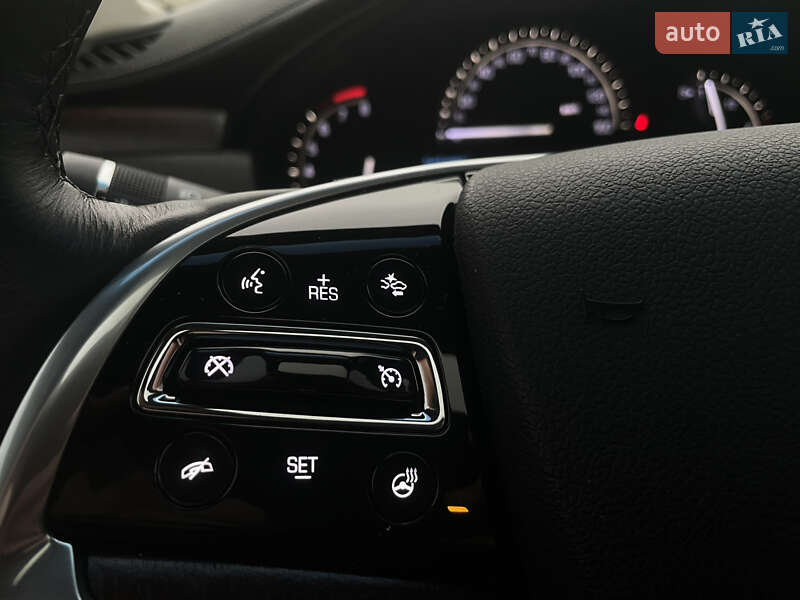 Седан Cadillac XTS 2017 в Киеве