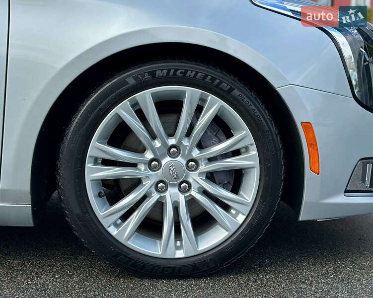 Седан Cadillac XTS 2018 в Києві