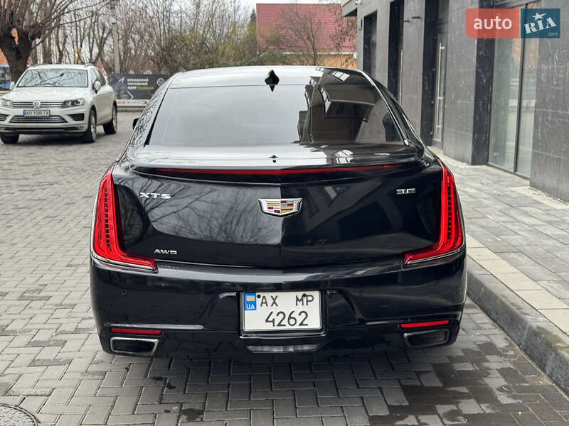 Седан Cadillac XTS 2018 в Ужгороді