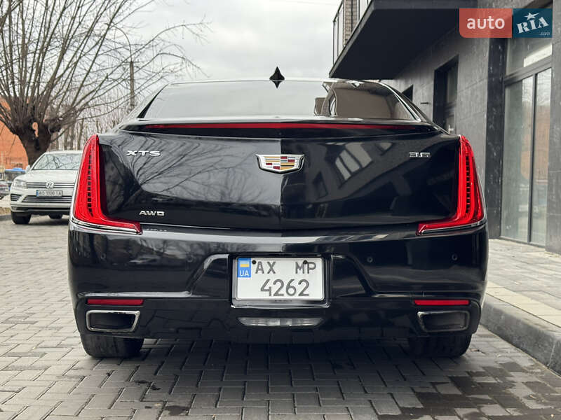 Седан Cadillac XTS 2018 в Ужгороді