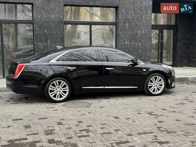 Седан Cadillac XTS 2018 в Ужгороді