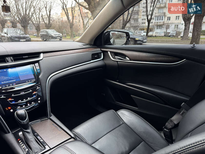 Седан Cadillac XTS 2018 в Ужгороді