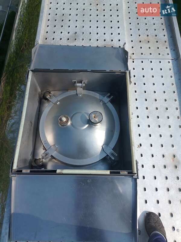 Цистерна полуприцеп Cardi Santi 1996 в Одессе