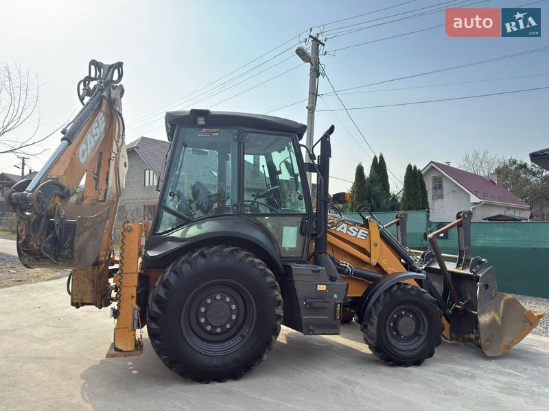 Экскаватор погрузчик Case Construction 580 SR 2020 в Ужгороде