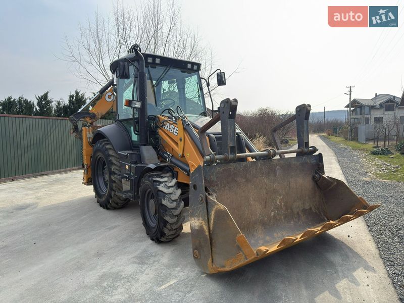Экскаватор погрузчик Case Construction 580 SR 2020 в Ужгороде