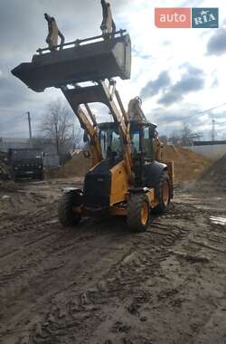 Фронтальный погрузчик Case Construction 580ST 2005 в 