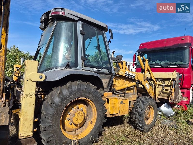 Экскаватор погрузчик Case Construction 580ST 2000 в Полтаве