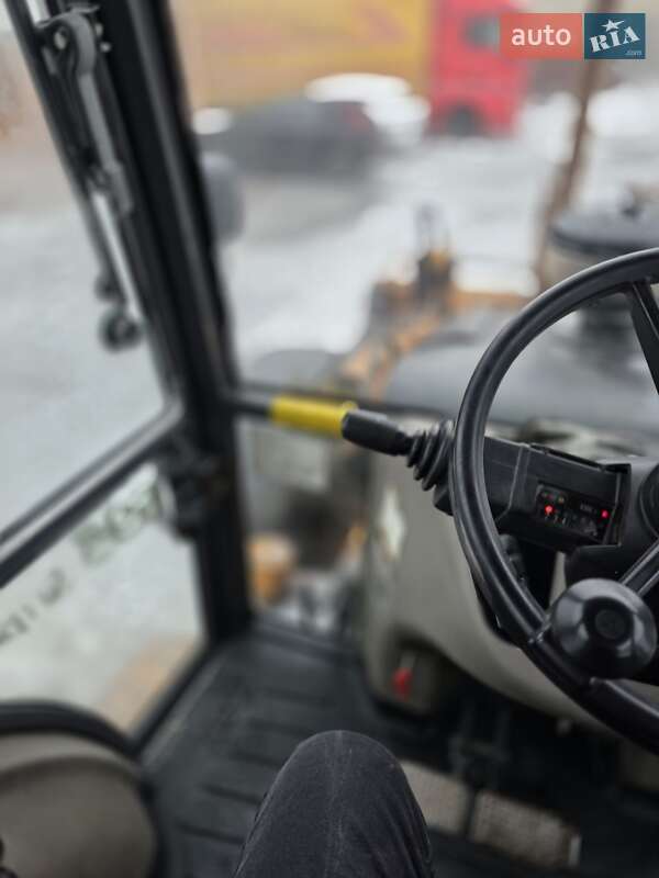 Экскаватор погрузчик Case Construction 695 SR-4 PS 2010 в Кременце