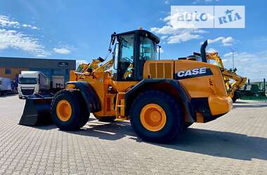 Фронтальный погрузчик Case Construction 821E 2008 в 