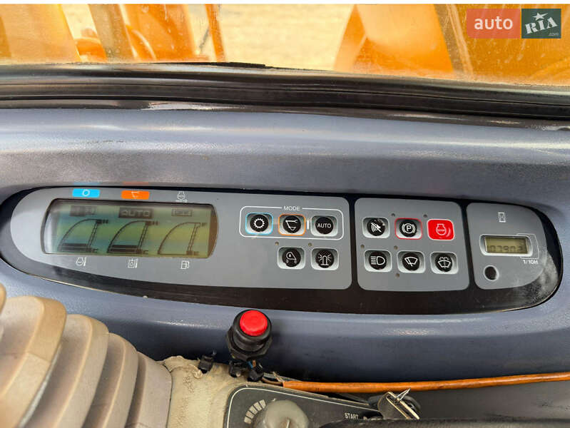 Гусеничный экскаватор Case Construction CX 210 2004 в Косове фото 13 Гусеничный экскаватор Case Construction CX 210 2004 в Косове