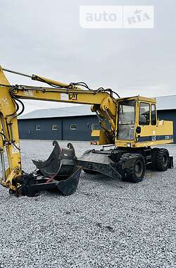 Колісний екскаватор Caterpillar 212 1995 в Жовкві