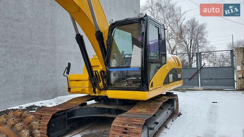Гусеничний екскаватор Caterpillar 320 2007 в Дніпрі