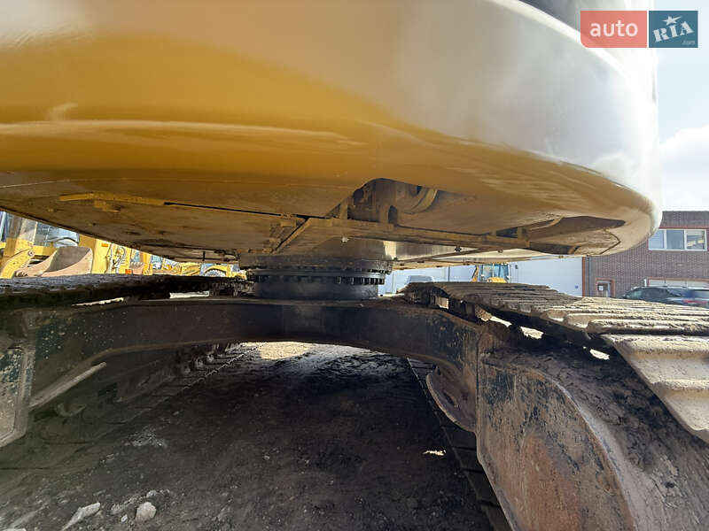 Гусеничный экскаватор Caterpillar 320 2014 в Одессе