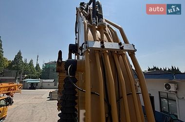 Гусеничный экскаватор Caterpillar 320 2019 в Ровно