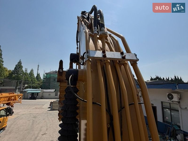Гусеничный экскаватор Caterpillar 320 2019 в Ровно
