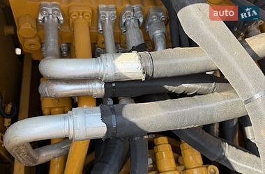 Гусеничный экскаватор Caterpillar 320 2016 в Ровно