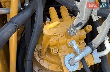 Гусеничный экскаватор Caterpillar 320 2016 в Ровно