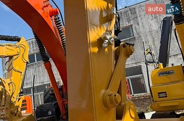 Гусеничный экскаватор Caterpillar 320 2016 в Ровно