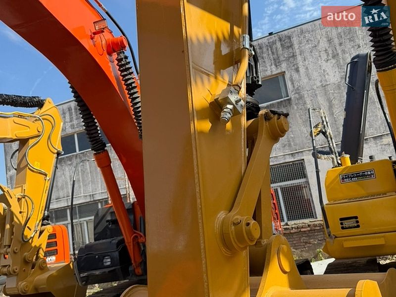 Гусеничный экскаватор Caterpillar 320 2016 в Ровно