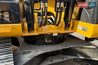 Гусеничный экскаватор Caterpillar 320 2016 в Ровно