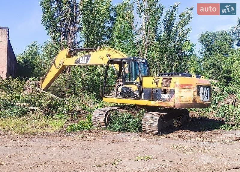 Гусеничный экскаватор Caterpillar 320 2008 в Николаеве