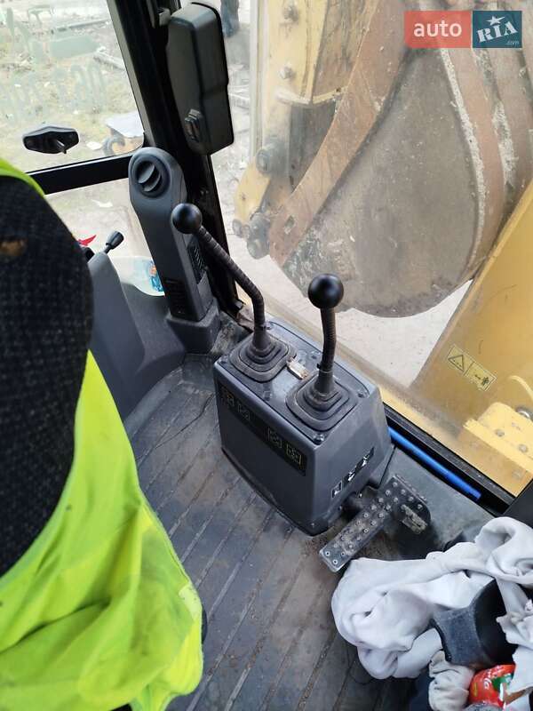 Экскаватор погрузчик Caterpillar 428F2 2019 в Днепре