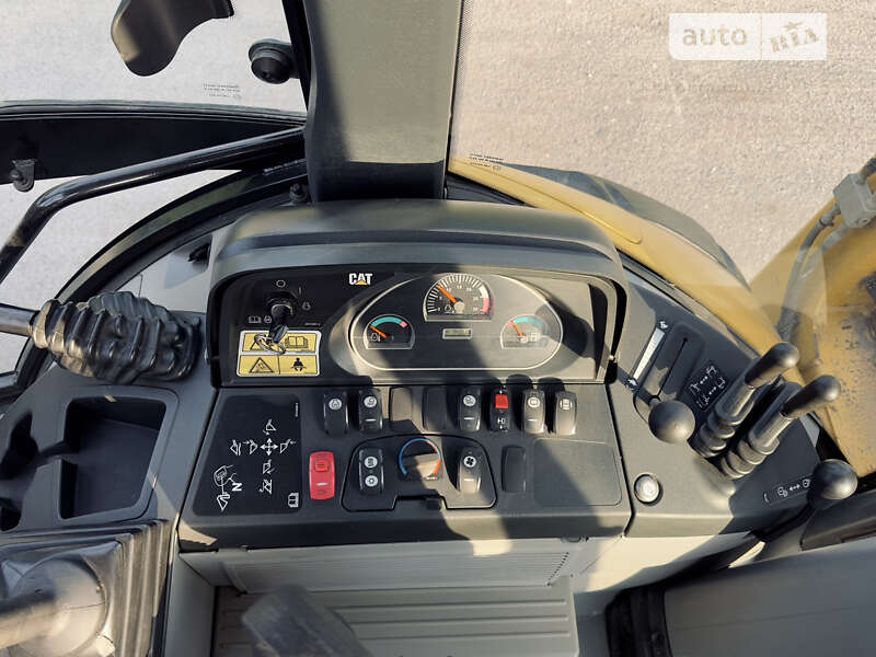 Экскаватор погрузчик Caterpillar 444 2014 в Павлограде