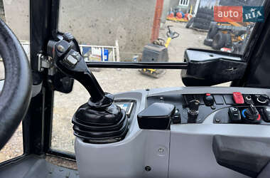 Фронтальный погрузчик Caterpillar 906 2012 в 