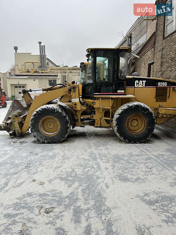 Фронтальні навантажувачі Caterpillar 928F 2002 в Києві