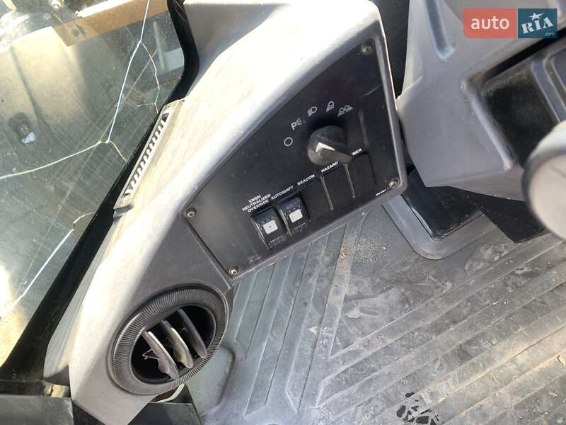 Фронтальні навантажувачі Caterpillar 930 2007 в Києві