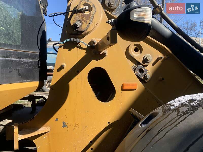 Фронтальні навантажувачі Caterpillar 930 2007 в Києві