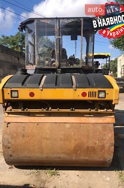 Дорожный каток Caterpillar CB 2012 в 